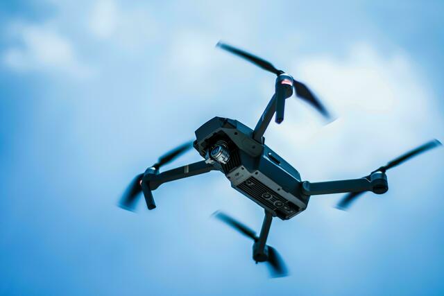 La technologie des drones est également utilisée dans les champs.