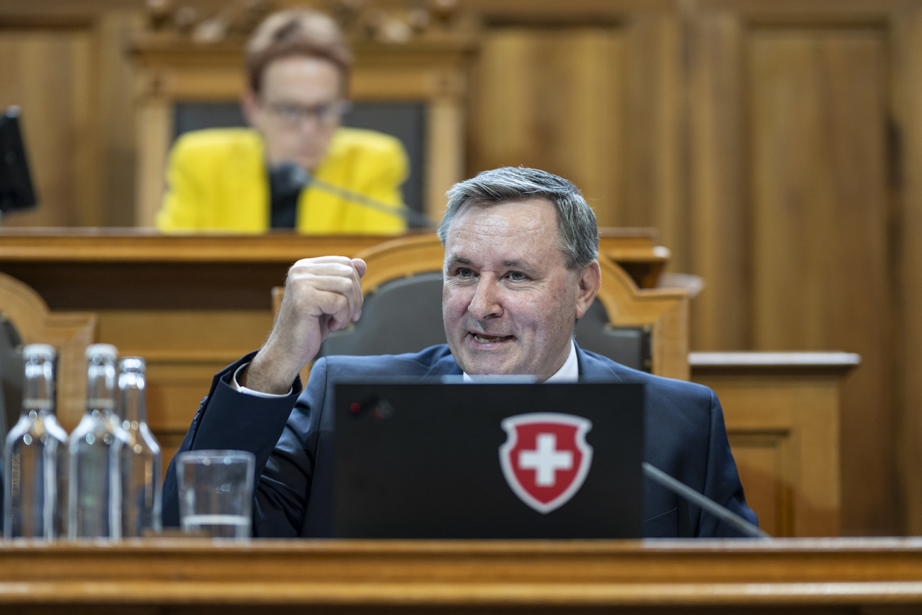 Werner Salzmann, politique de sécurité.