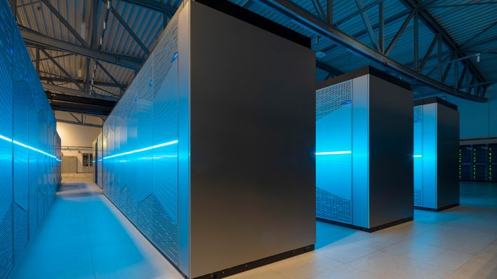 Le superordinateur JUWELS à Jülich réalise 85 pétaflops, ce qui représente la puissance de plus de 300 000 PC modernes. (Source: dpa/Monheim) Superordinateur JUWELS à Jülich