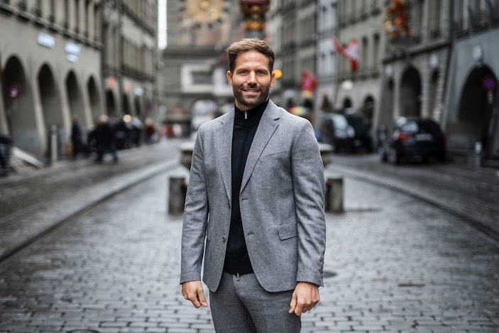Marcel Zimmermann commence son nouveau rôle de Responsable des Ventes et du Marketing. Il devient aussi le représentant du CEO chez Gossweiler Media AG.