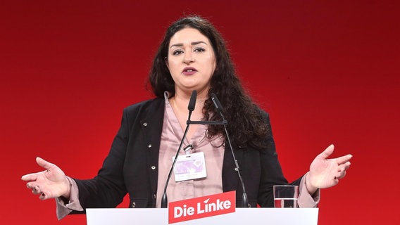 Cansu Özdemir, candidate phare de Die Linke à Hambourg pour les élections de 2025.