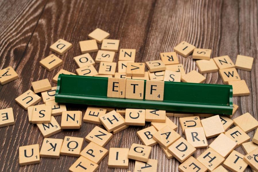ETF, ARKF, NLR, GDX, EPOL, XLV